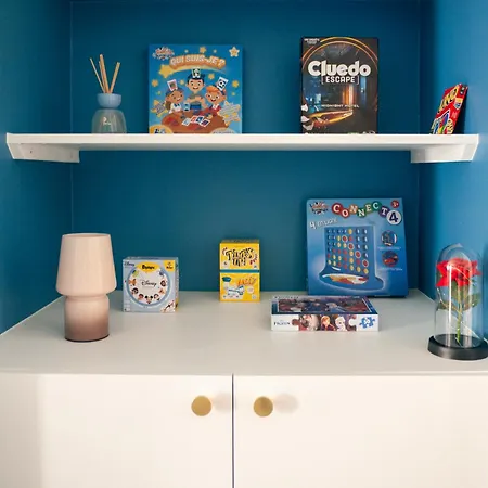 Disneyland Magic Apartment *